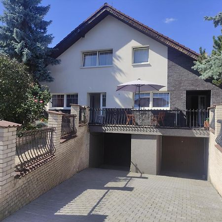Cozy Gardens Apartments In Prag Dış mekan fotoğraf