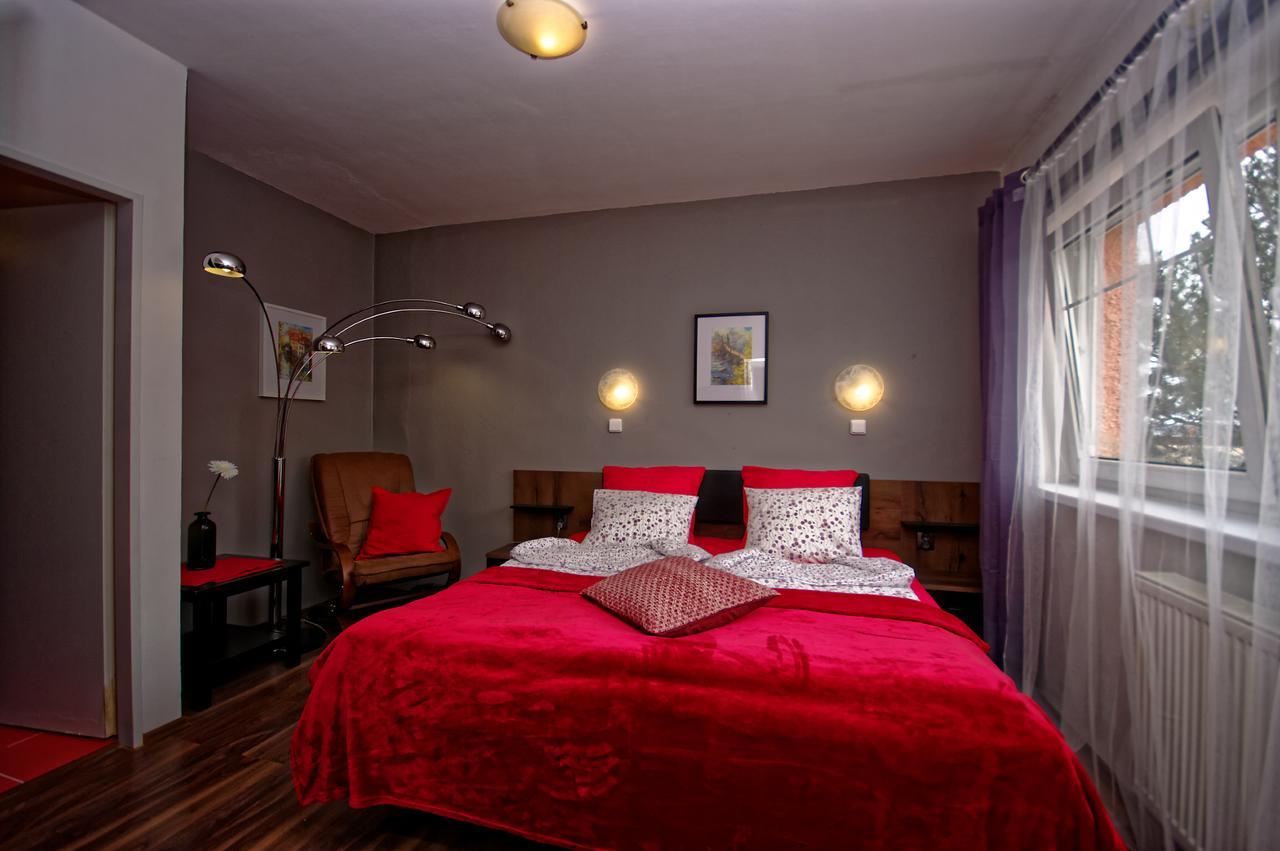 Cozy Gardens Apartments In Prag Dış mekan fotoğraf